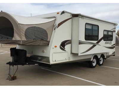 By Owner! 2011 24ft. Dutchmen AreoLite 2