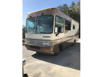 1998 Safari Trek 2480 Great Condition