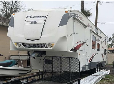 By Owner! 2007 39ft. Keystone Fusion
