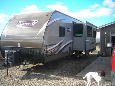 By Owner! 2017 Dutchmen Colman Lite 32ft