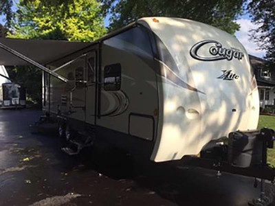 By Owner! 2016 28ft. Keystone Cougar 28 