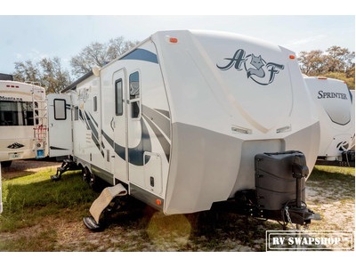 2016 Northwood Arctic Fox 25Y