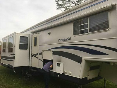 By Owner! 2001 36ft. Holiday Rambler Pre