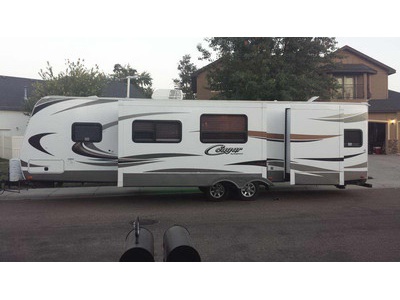 By Owner! 2014 36ft. Keystone Cougar w/2