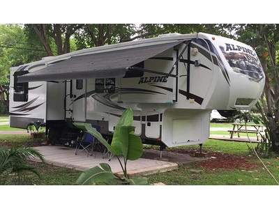 By Owner! 2014 37ft. Keystone Alpine 325