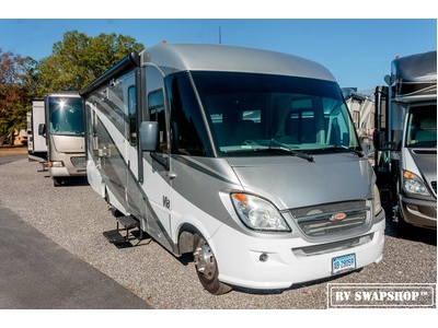 2010 Winnebago Via 25R
