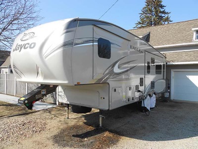 By Owner! 2017 31ft. Jayco Eagle HT 27.5
