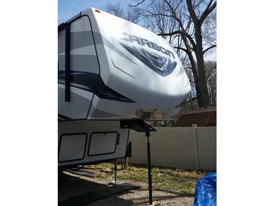 By Owner! 2016 42ft. Keystone 377 Carbon