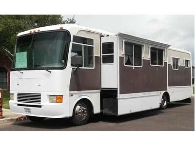 By Owner! 2002 36ft. Monaco Monarch 36DB