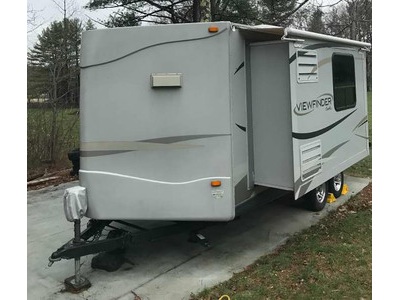 By Owner! 2009 19 ft. Cruiser Viewfinder