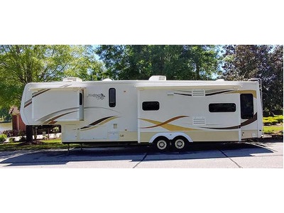 By Owner! 2009 40ft. K-Z Montego Bay 37K