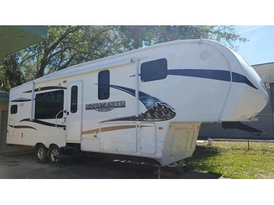 By Owner! 2011 34ft. Keystone Montana Mo
