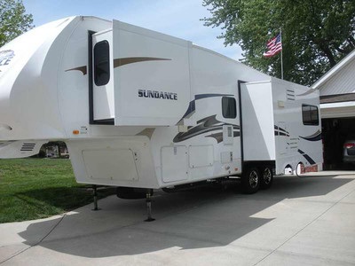 By Owner! 2010 33ft. Heartland Sundance 