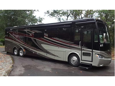 By Owner! 2014 42ft. Tiffin Phaeton w/4 