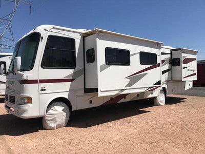 By Owner! 2005 38ft. Damon Challenger w/