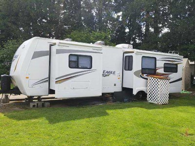 By Owner! 2011 32ft. Jayco Eagle 320RLDS