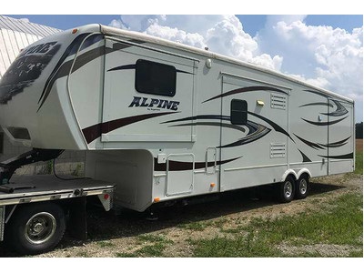 By Owner! 2012 40ft. Keystone Alpine 349