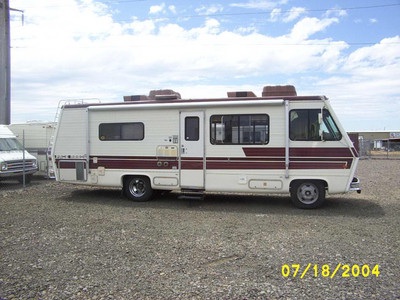 1980 Fleetwood Pace Arrow. 30 Class A