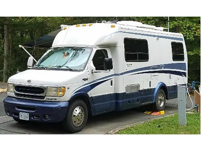 By Owner! 2000 24ft. Dynamax Isata Sport