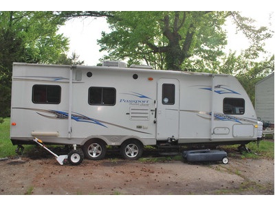 By Owner 2009 Keystone Passport 25FQ