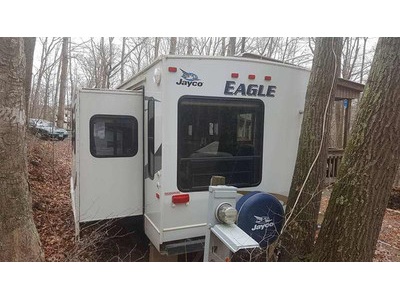 By Owner! 2009 Jayco Eagle 328RLS 32 ft.