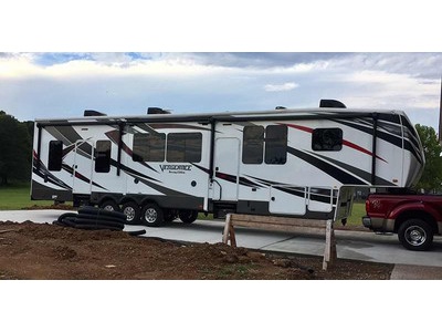 By Owner! 2016 43 ft. Forest River Venge