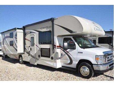 By Owner! 2018 32 ft. Thor Chateau 30D w