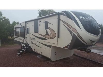 By Owner! 2017 41 ft. Grand Design Solit