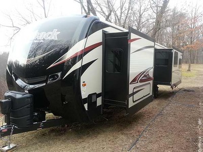 By Owner! 2015 37ft. Keystone Outback Ul