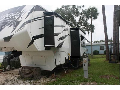 By Owner! 2014 36 ft. Keystone Raptor 30