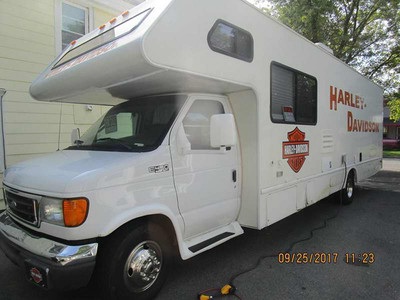 By Owner! Ford 450 Four Winds RV and Fun