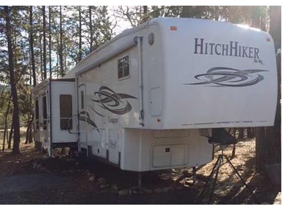 By Owner! 2005 37 ft NU-WA Hitchhiker Ch