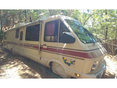 By Owner! 1986 34 ft Winnebago Elandan L