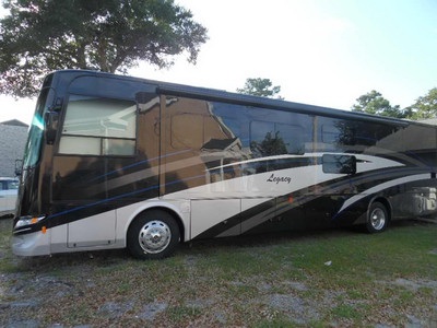 2018 FOREST RIVER LEGACY - DIESEL - 2 BA