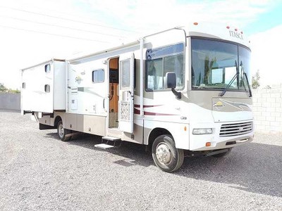 2007 Winnebago Itasca Sunova Bunkhouse