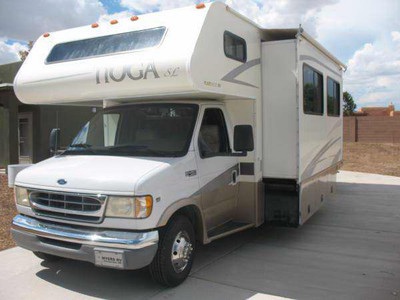 By Owner! 2001 31 ft. Fleetwood Tioga w/
