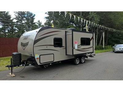 By Owner! 2015 24 ft. Ultra Lite Trace A