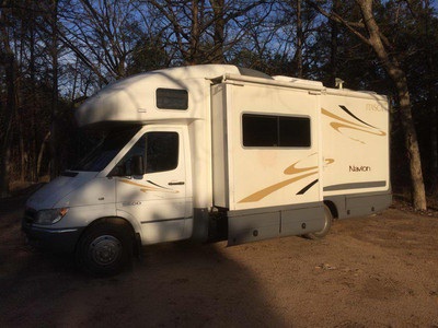 By Owner! 2007 24 ft. Itasca Navion w/sl