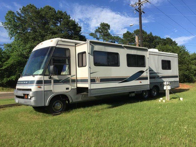 By Owner! 1996 36 ft. Winnebago Adventur
