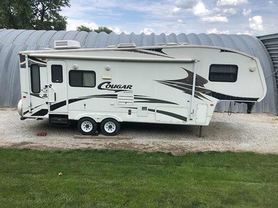 By Owner! 2007 28 ft. Keystone Cougar w/