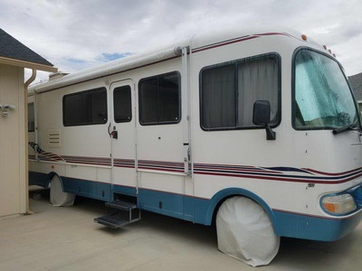 By Owner! 1999 30 ft. Rexhall American C