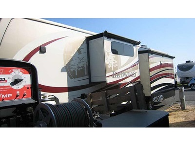 Live in ready! 2016 40 ft. Redwood 39MB 