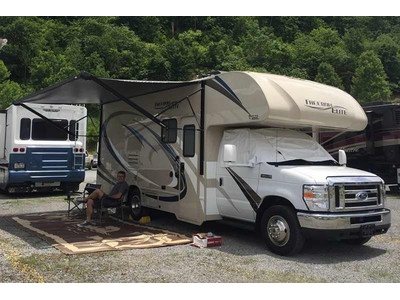 Like New! 2018 25 ft. Thor Freedom Elite