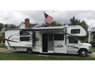 2016 32ft. Forest River Sunseeker 3170DS