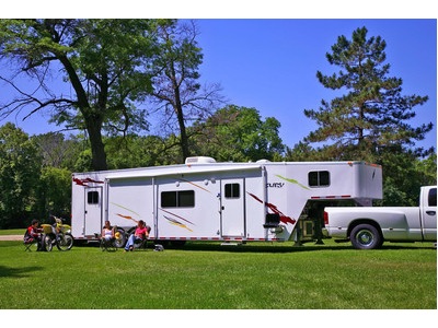 Featherlite SURV Gooseneck Toy Hauler 