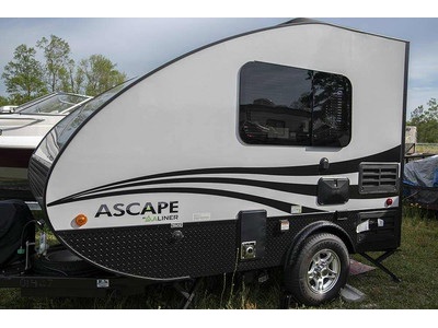2018 Ascape Camper (13) Like New