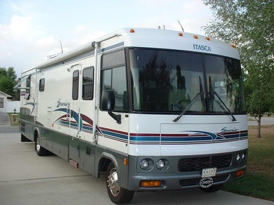 2000 Itasca Class A 37 ft 5"