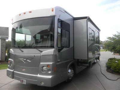 2008 Winnebago Destination 39W with 2/sl