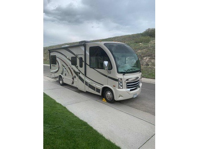 Like new! 2016 26 ft. Thor Vegas w/slide