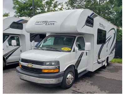 Like new! 2019 24 ft. Thor Freedom Elite